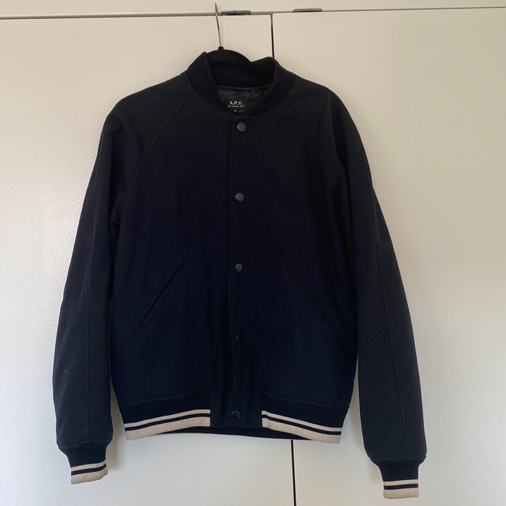 A.P.C. Navy Bomber size XL